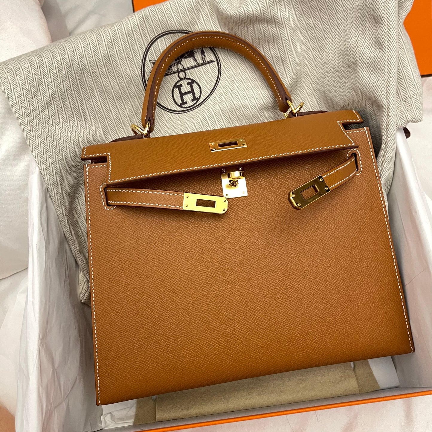 Lets unbox this Hermès Kelly 25 Sellier in structured Epsom leather 🙌